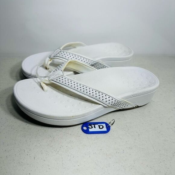 Vionic Pacific Kehoe Leather Sandals Studded Thong Wedge Flip Flops Orthotic 9 - Picture 1 of 7